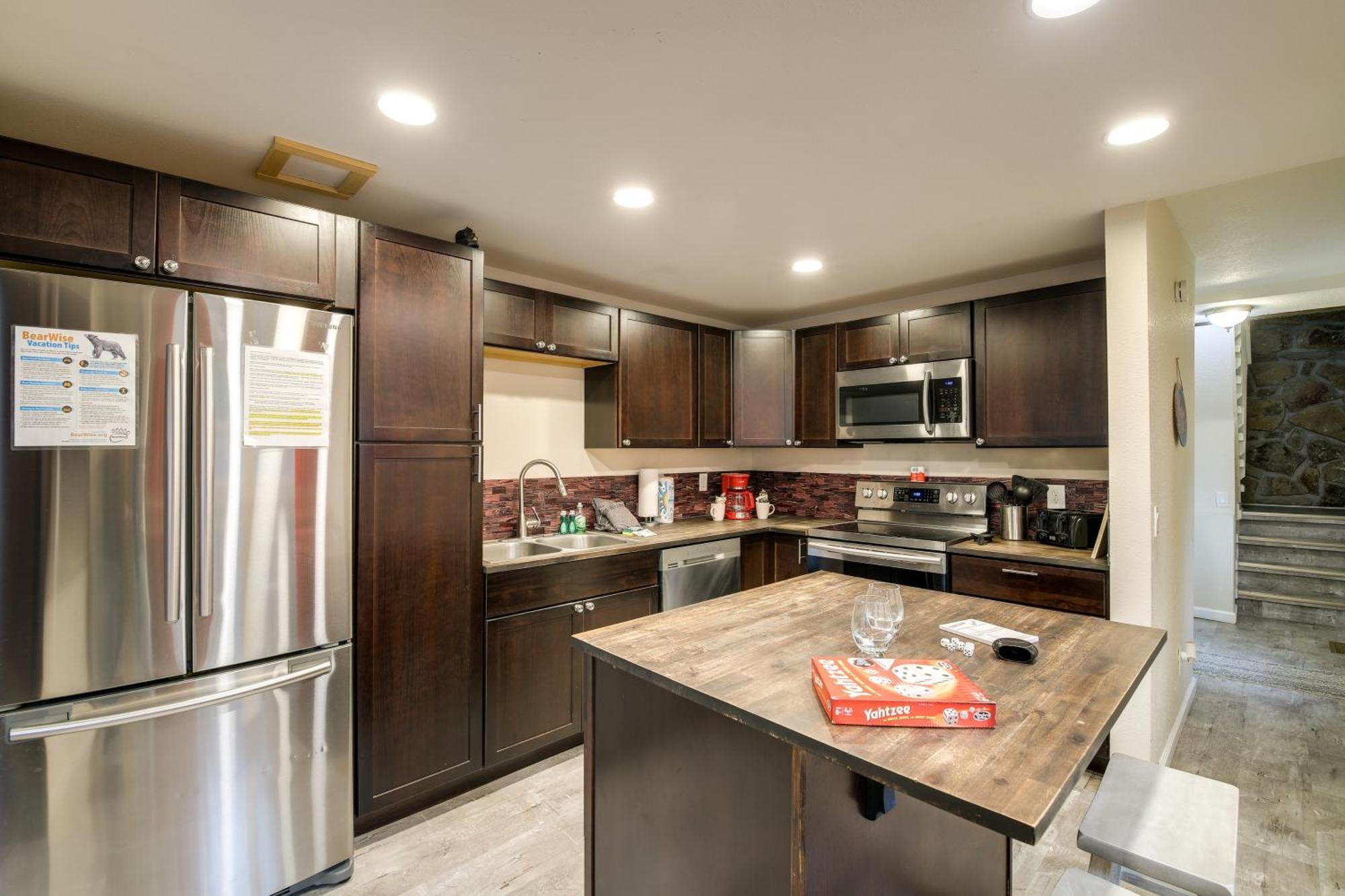 Updated Cobbly Nob Resort Home With Hot Tub! Gatlinburg Exteriör bild