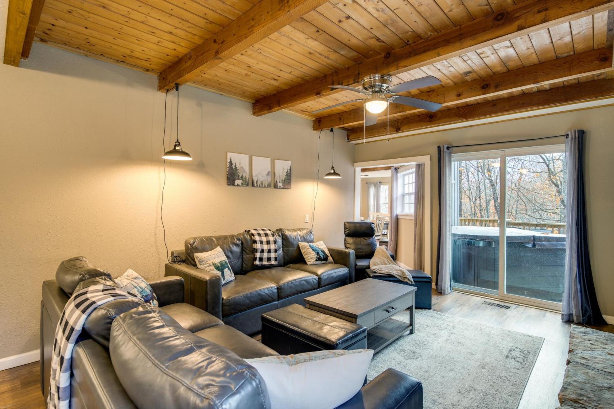 Updated Cobbly Nob Resort Home With Hot Tub! Gatlinburg Exteriör bild
